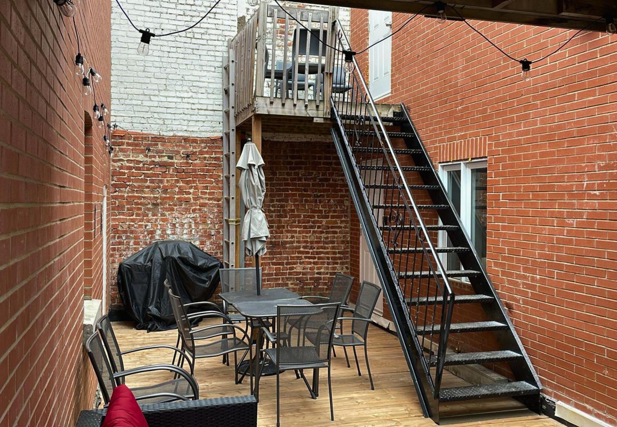 Aparthotel Liv Mtl Chic Montreal